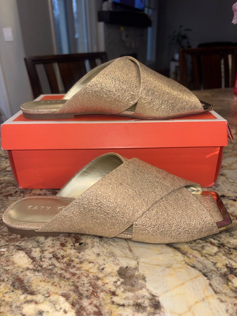 Katy Perry Checked In Slides Nib - Picture 2 of 9